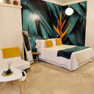 https://precioso-apartamento-nuevo-con-desayuno-y-garaje.es-andalucia.com